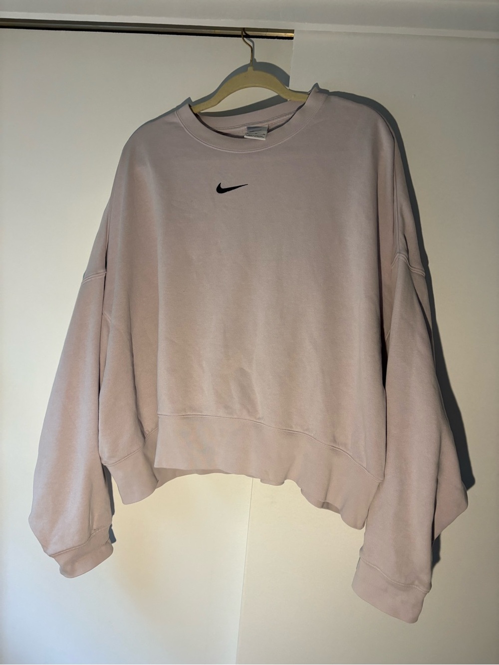Nike Women's Pale Purple Oversized Cropped Crewneck Sweatshirt